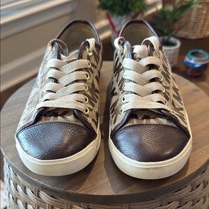 Michael Kors Women’s MK Monogram City Sneakers Tennis Shoes Mocha Size 9.5
